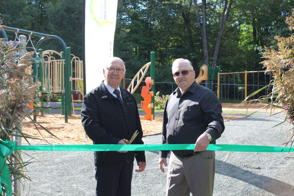 Le parc Viens officiellement inauguré à SaintAlphonsedeGranby Le