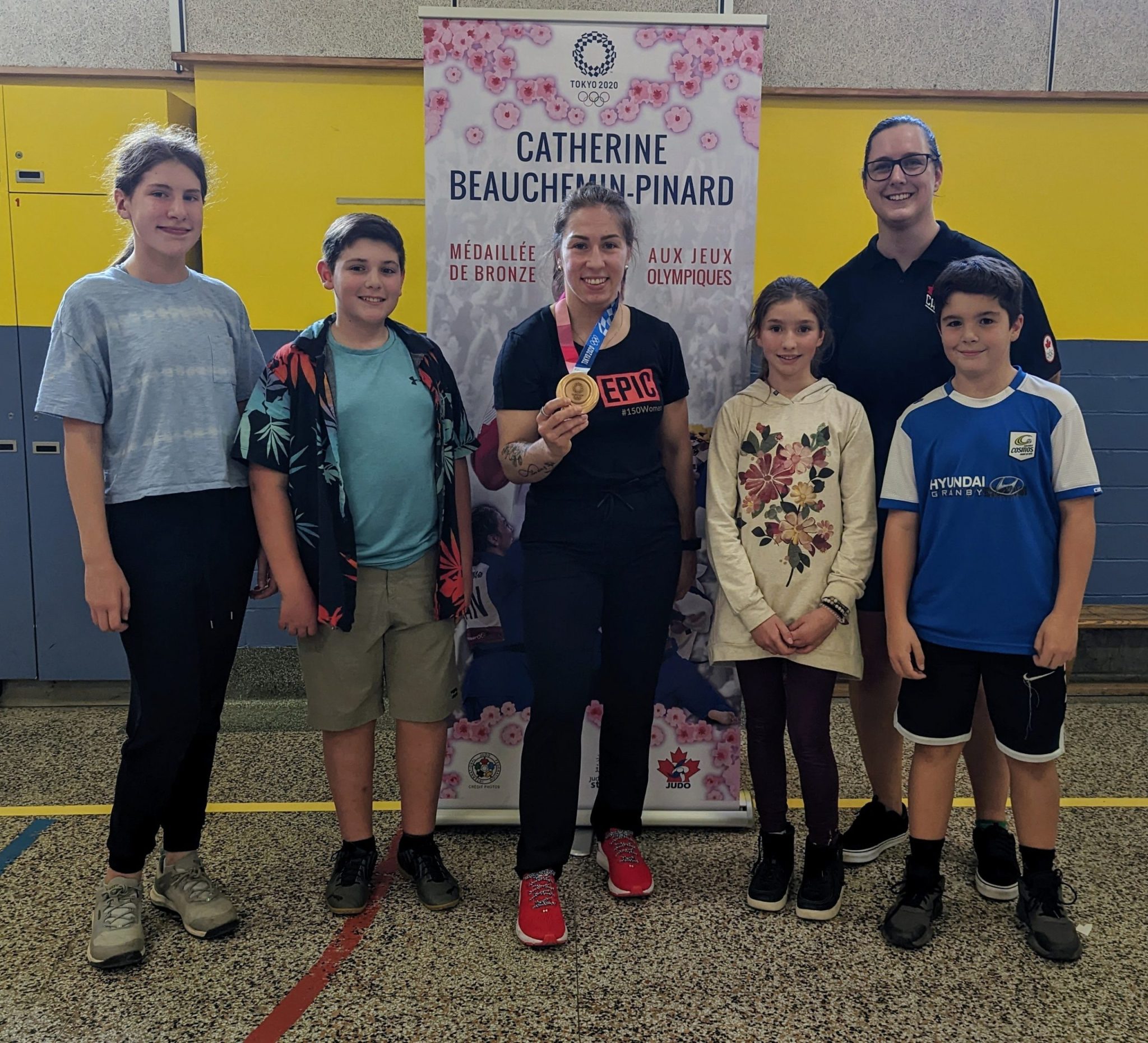 Une olympienne en visite à l'école SaintJoseph à Granby Le Granby