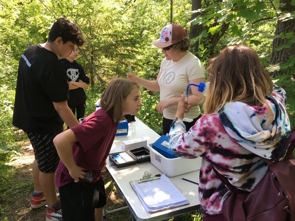 Adotto un fiume: gli studenti delle scuole superiori imparano la scienza dell’acqua